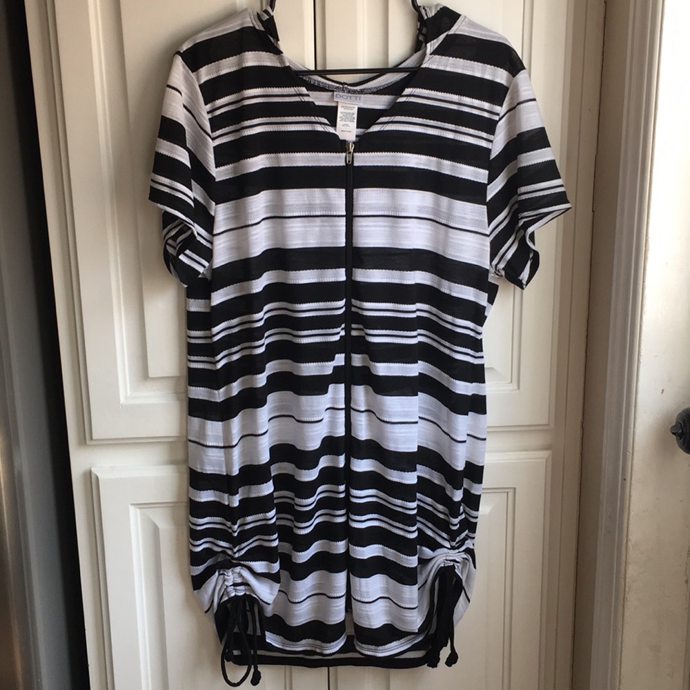 Zip up bathing suit cover up